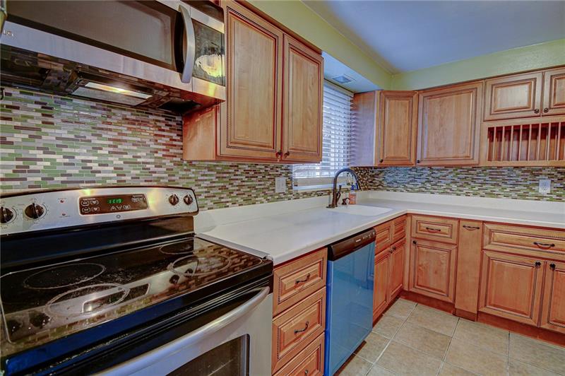 2346 Haymaker Road Monroeville, PA 15146 - Photo 4 of 19 Gallery Image 4
