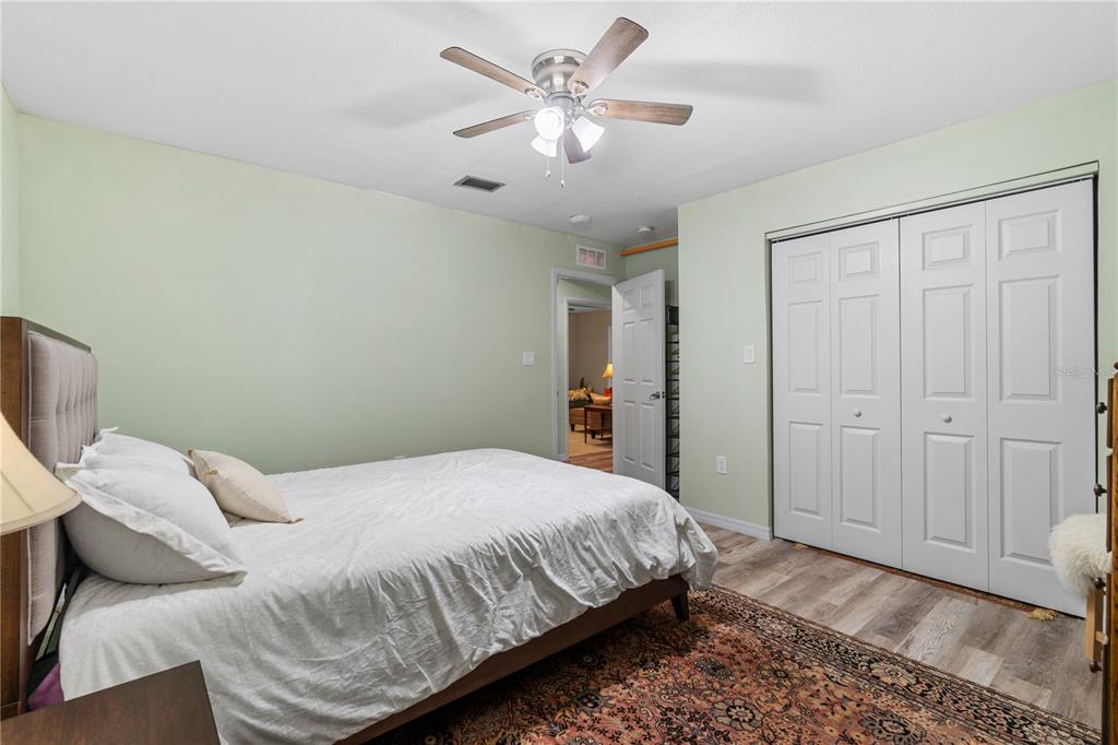 207 West Wheeler Road Seffner, FL 33584 - Photo 19 of 43