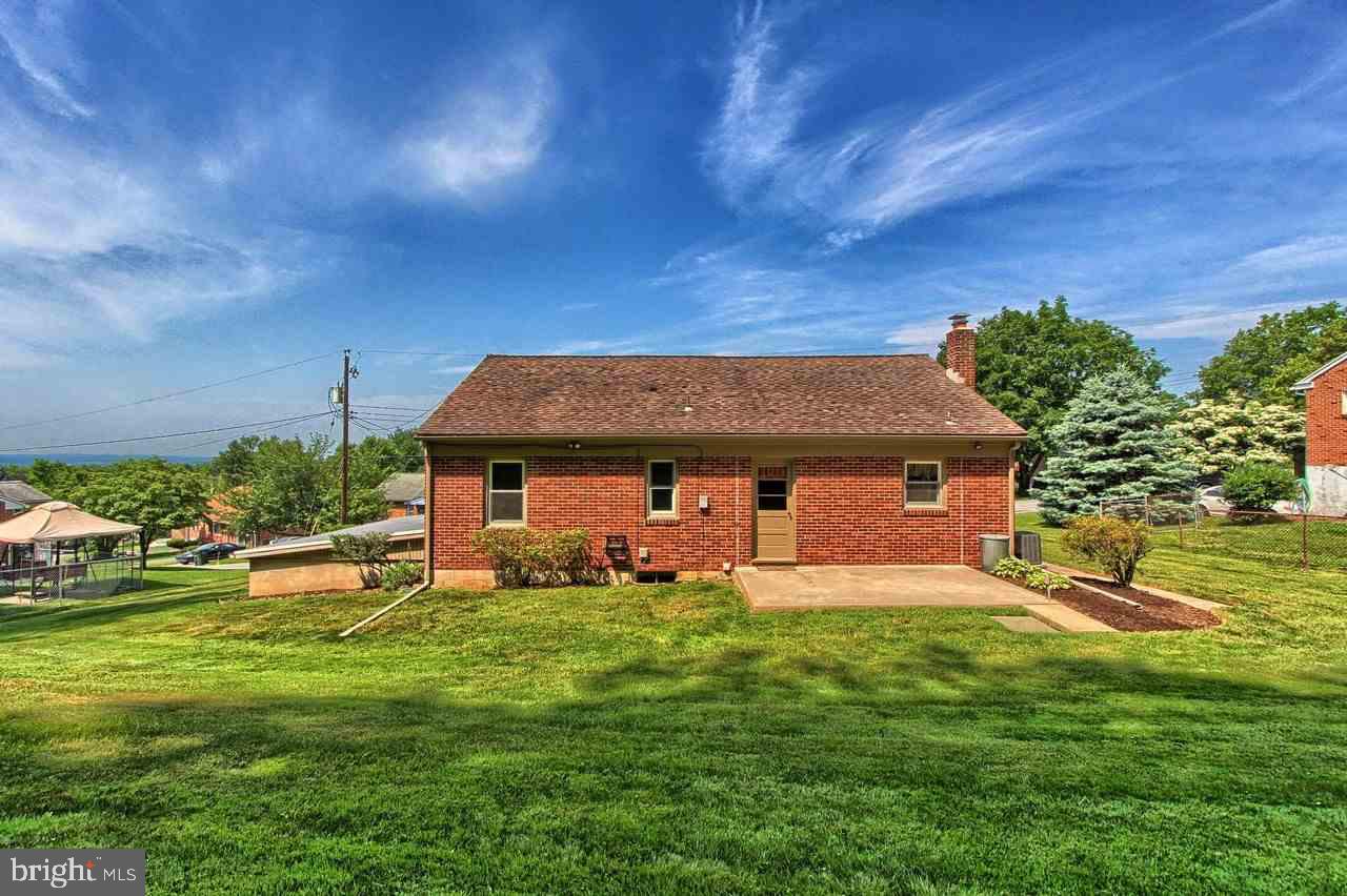 2185 Fineview Road York, PA 17406 - Photo 21 of 25 Gallery Image 21