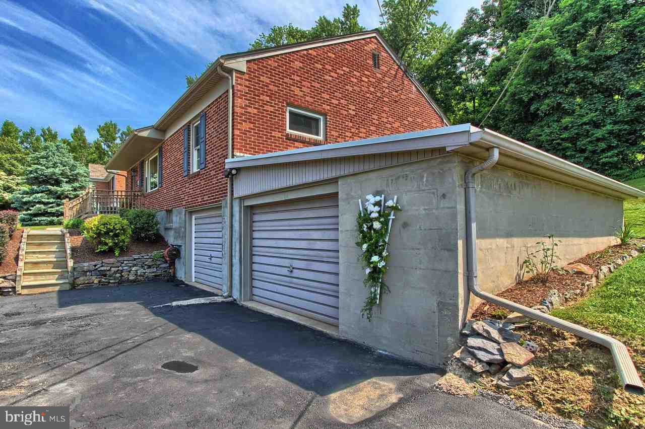 2185 Fineview Road York, PA 17406 - Photo 25 of 25 Gallery Image 25