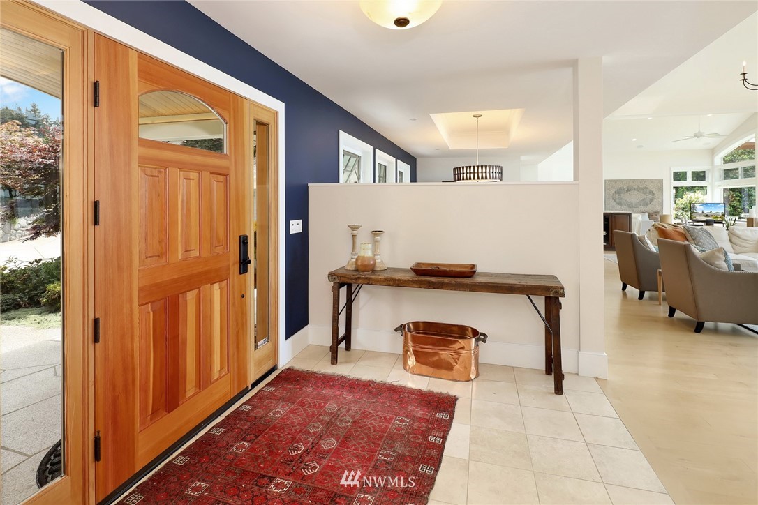 530 Bayside Road Bellingham, WA 98225 - Photo 5 of 40 a view of livingroom with furniture and windows