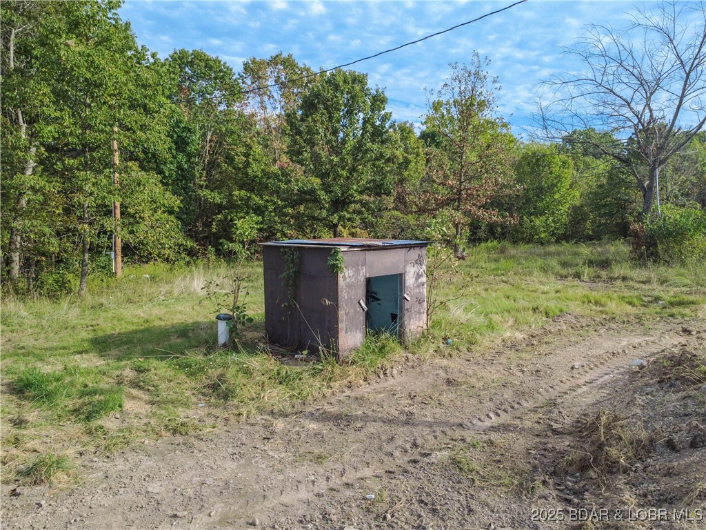 746 Velvet Antler Road Camdenton, MO 65020 - Photo 5 of 54 The Well House is Centrally Located on the 5.02 Ac