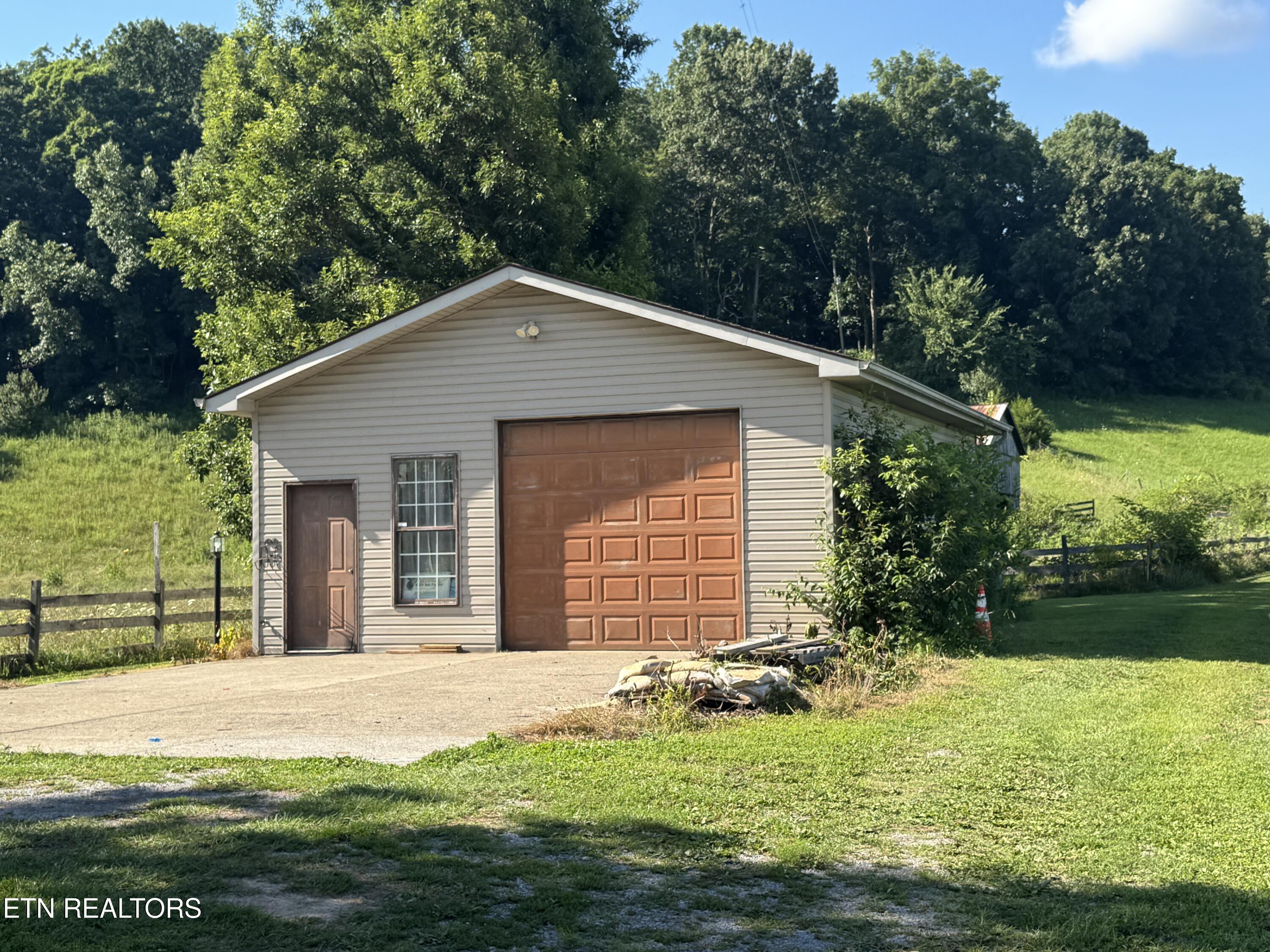2961 Forge Ridge Road Harrogate, TN 37752 - Photo 39 of 42 Great extra space