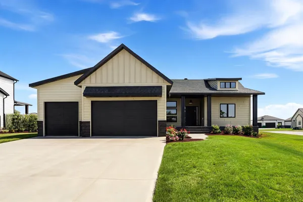 $699,999 | 4270 Bristlecone Loop South, Fargo, ND 58104