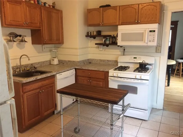 $539,900 | 162-64 Redfield Place, Unit 64, Syracuse, NY 13210