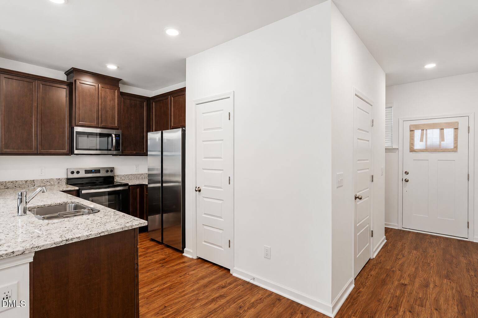 2113 Rockface Way Durham, NC 27703 - Photo 6 of 27 Rockface Way