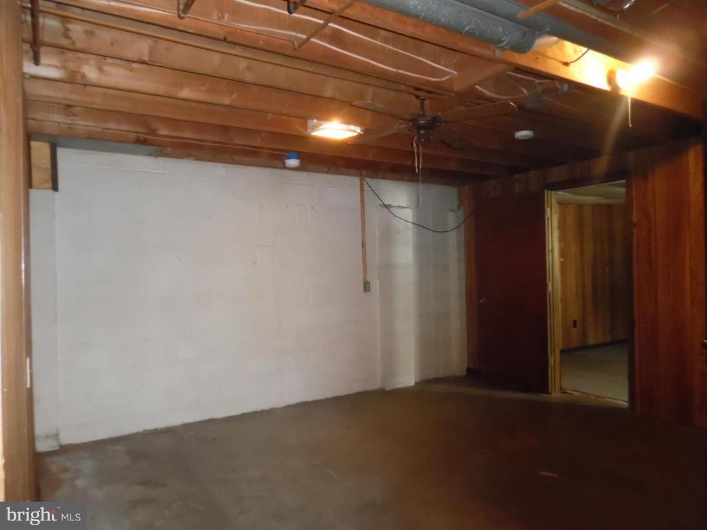 6914 German Hill Road Baltimore, MD 21222 - Photo 13 of 28 a view of empty room