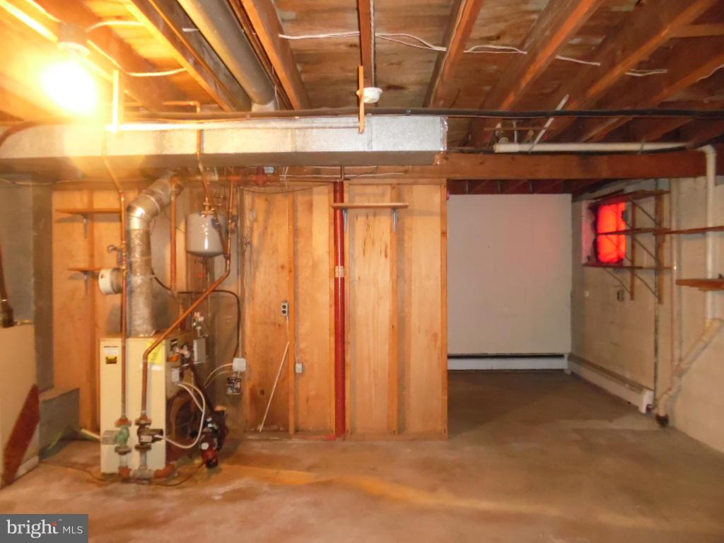 6914 German Hill Road Baltimore, MD 21222 - Photo 15 of 28 a view of a room with gym equipment