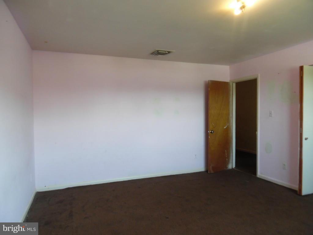 6914 German Hill Road Baltimore, MD 21222 - Photo 20 of 28 a view of an empty room