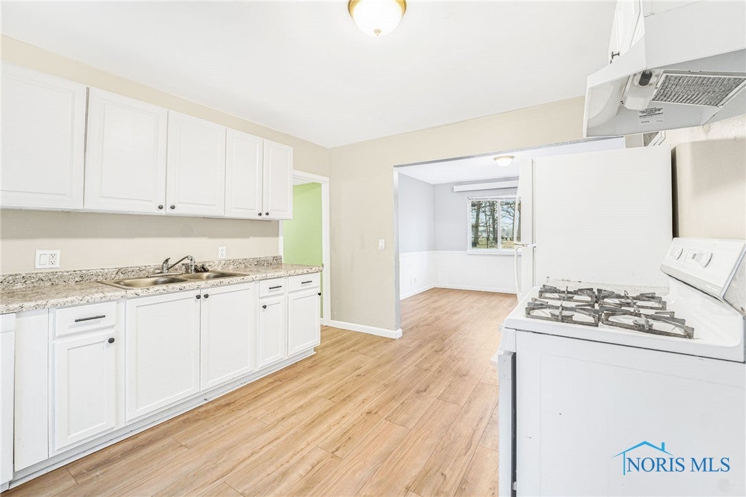 1702 Fairfax Road Toledo, OH 43613 - Photo 7 of 22 Gallery Image 7