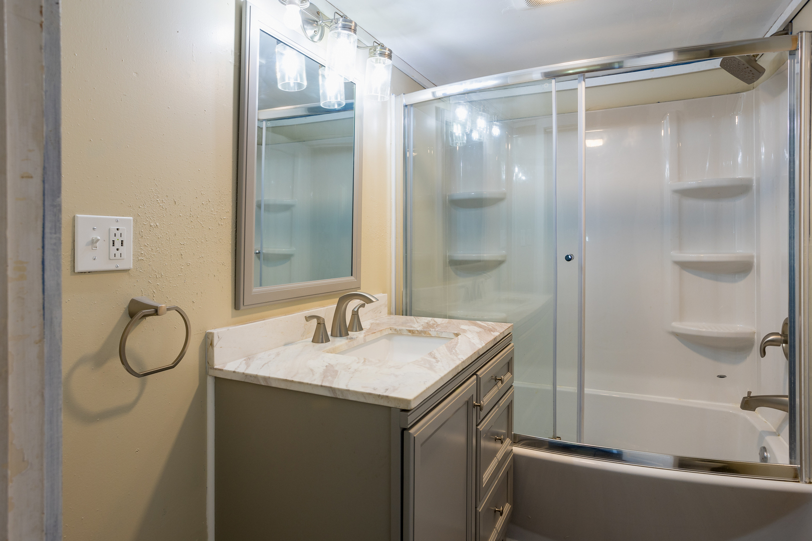 670 East 2300 North Road Danforth, IL 60930 - Photo 26 of 34 a bathroom with a sink and a mirror