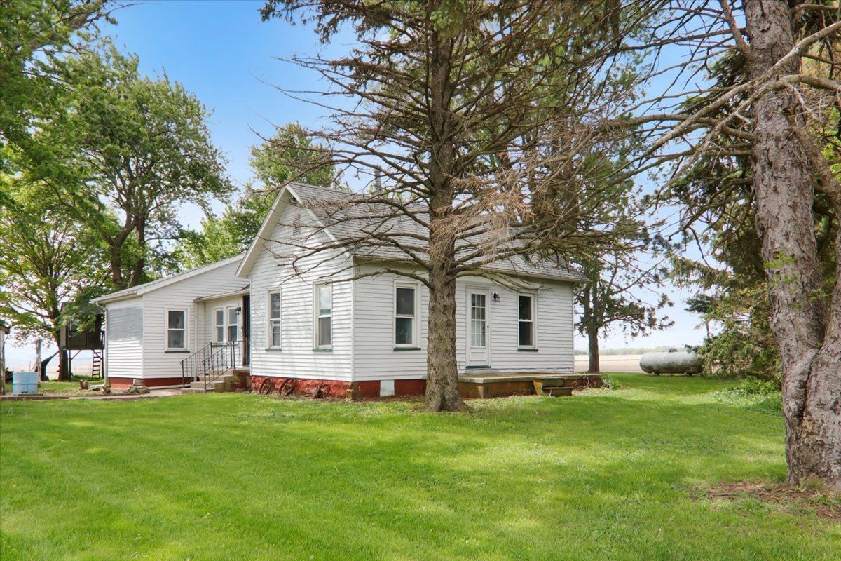 33329 Olympia Road Armington, IL 61721 - Photo 1 of 19