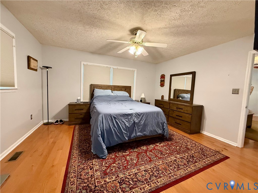 327 Gilbert Lane Kilmarnock, VA 22482 - Photo 16 of 38