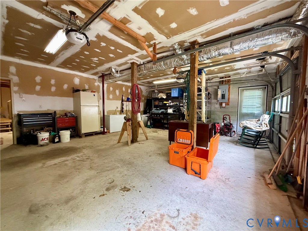 327 Gilbert Lane Kilmarnock, VA 22482 - Photo 31 of 38 Attached Garage