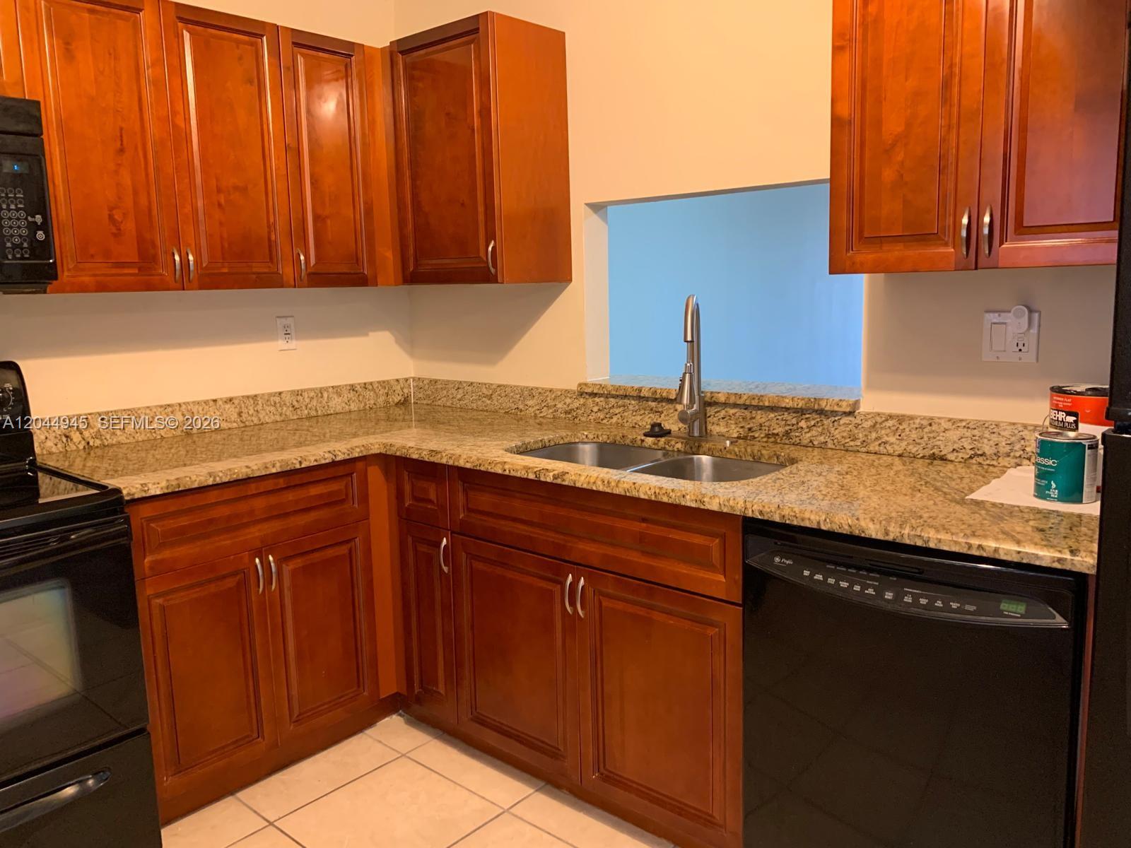 731 North Pine Island Road, Unit 305 Plantation, FL 33324 - Photo 7 of 18