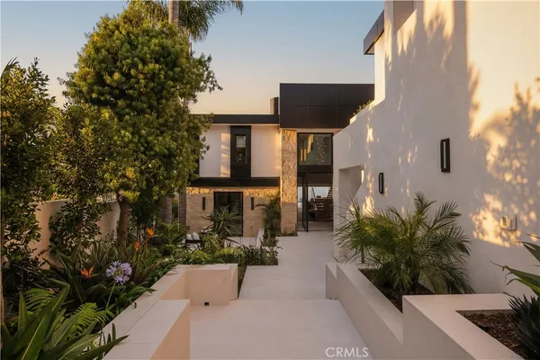 $100,000 | 212 Hazel Drive, Corona del Mar, CA 92625