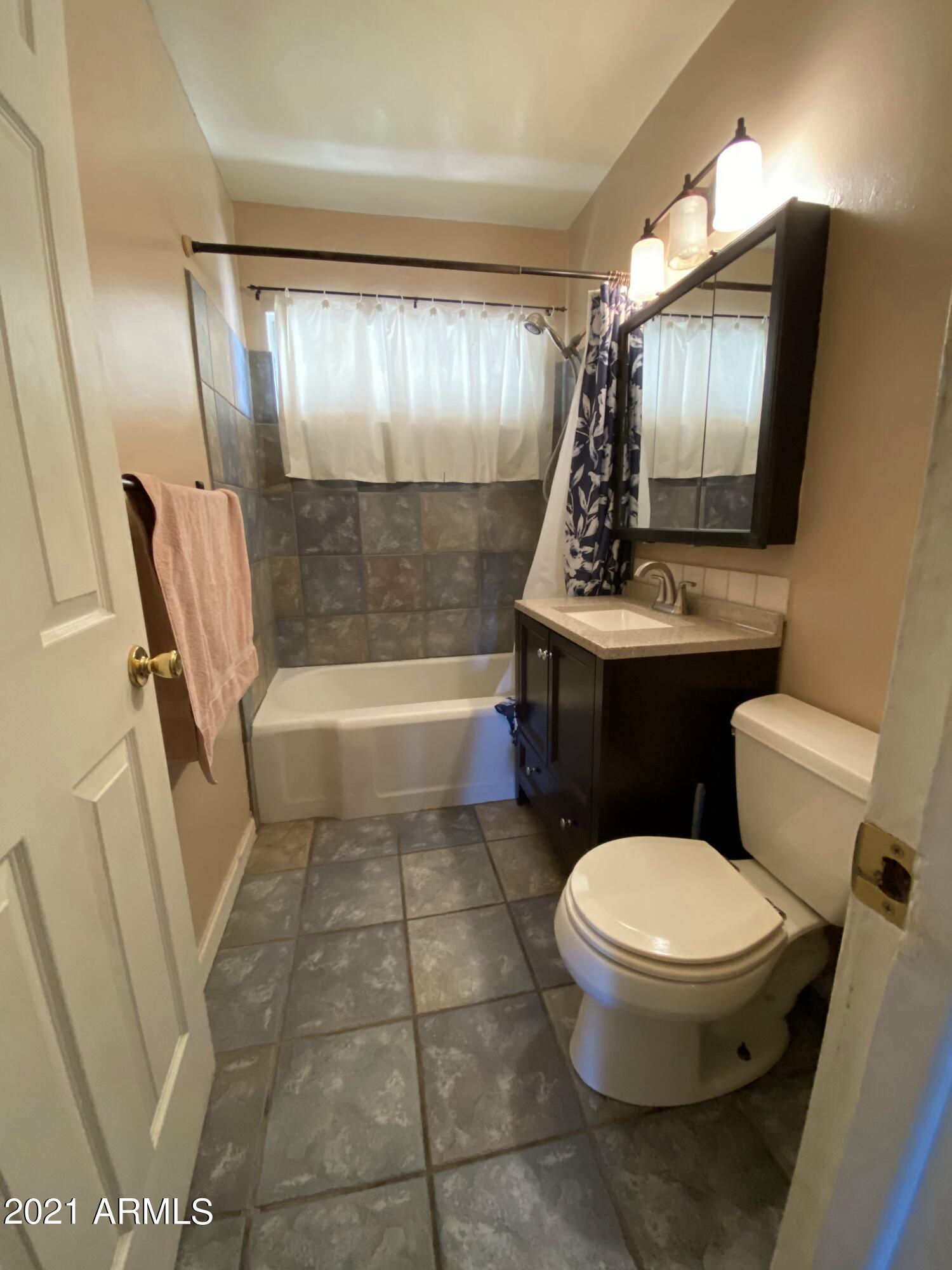 9410 North 4th Avenue Phoenix, AZ 85021 - Photo 11 of 17 IMG_9552