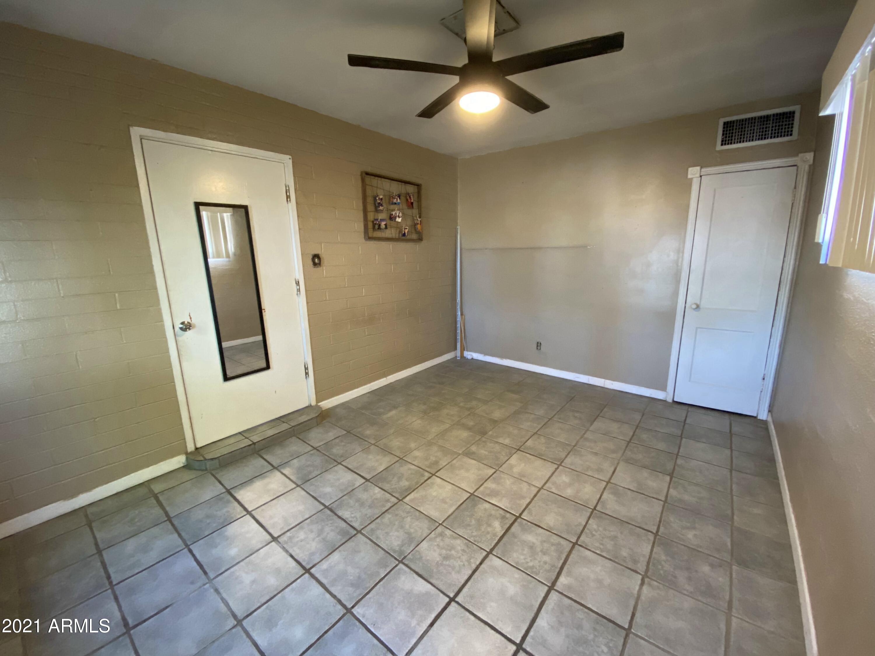 9410 North 4th Avenue Phoenix, AZ 85021 - Photo 8 of 17 IMG_9548