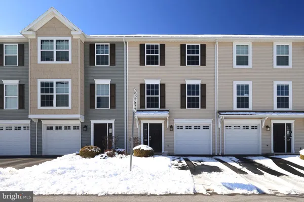 $325,000 | 166 Towhee Drive, Boalsburg, PA 16827