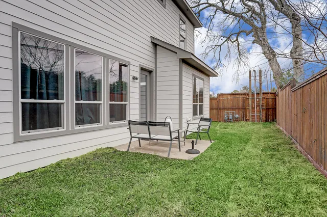 $2,500 | 4861 Benning Drive, Houston, TX 77035