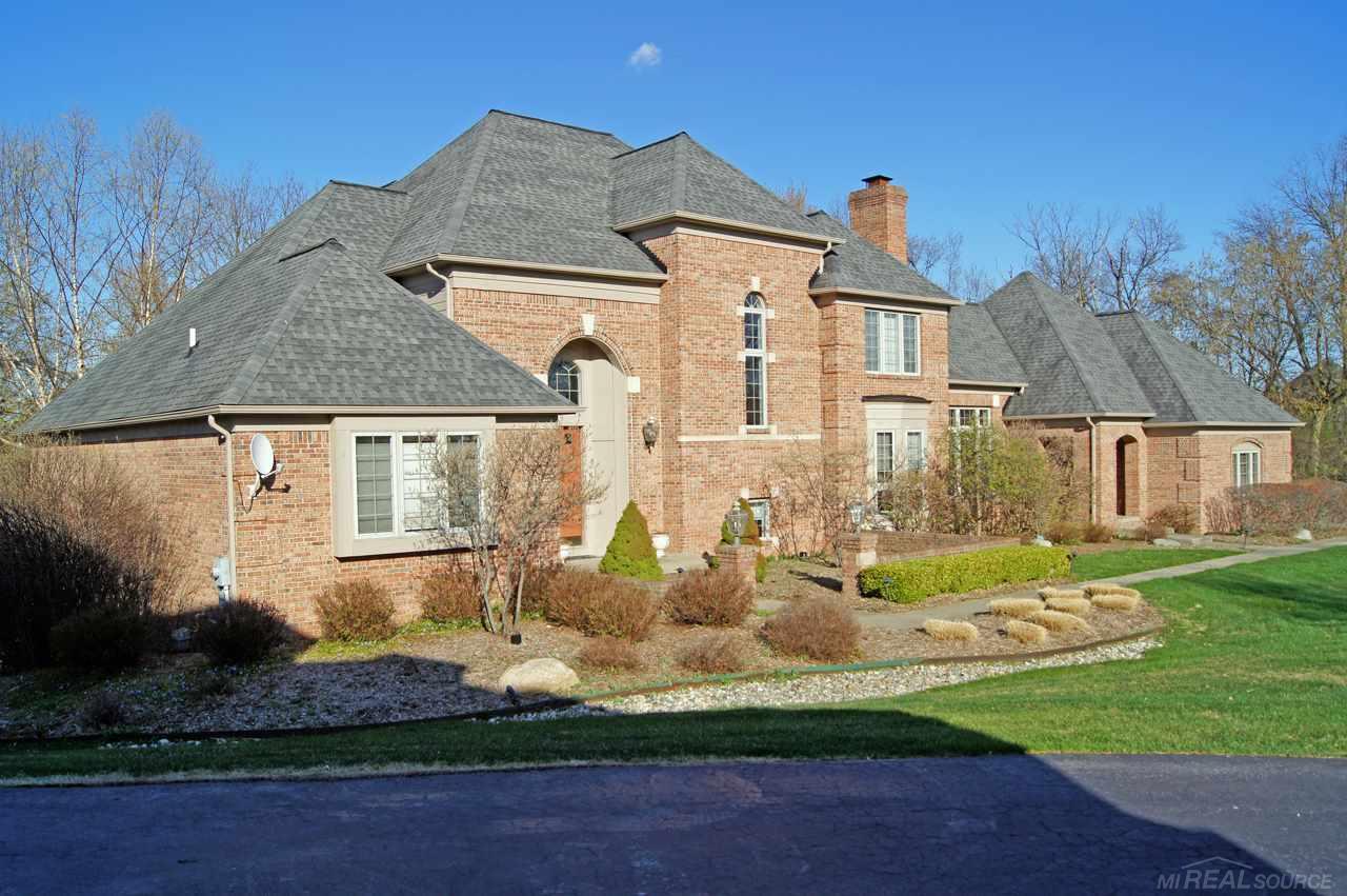1812 Fox Run Rochester, MI 48306 - Photo 5 of 58 31241619-4.JPG