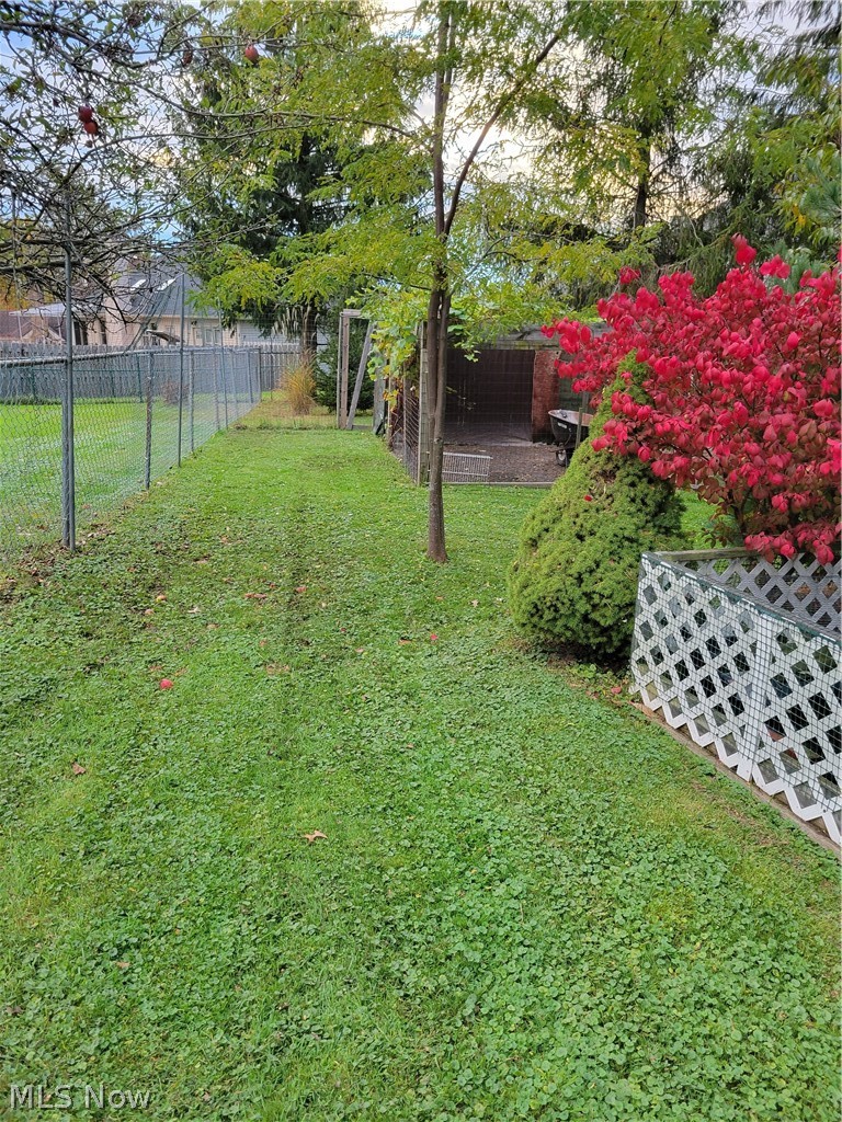 7714 State Road Cleveland, OH 44134 - Photo 26 of 34
