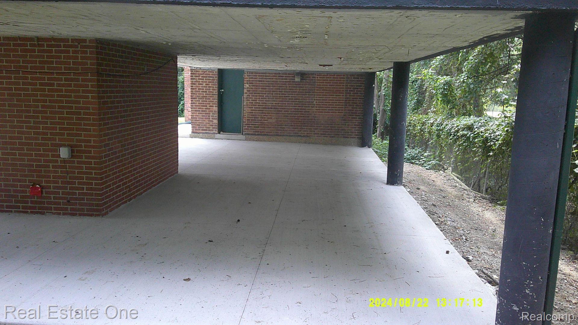 25027 Graham Road Redford, MI 48239 - Photo 7 of 20 Gallery Image 7