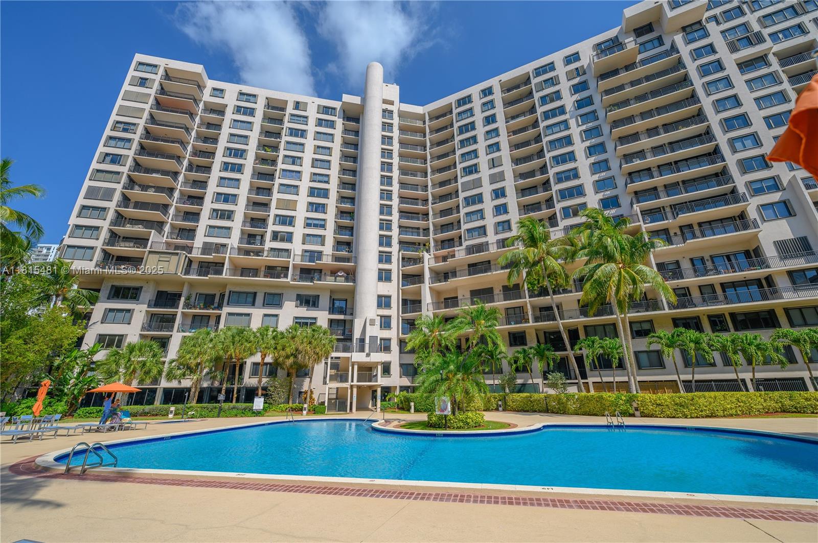 540 Brickell Key Drive, Unit 600 Miami, FL 33131 - Photo 22 of 28 a view of a large building