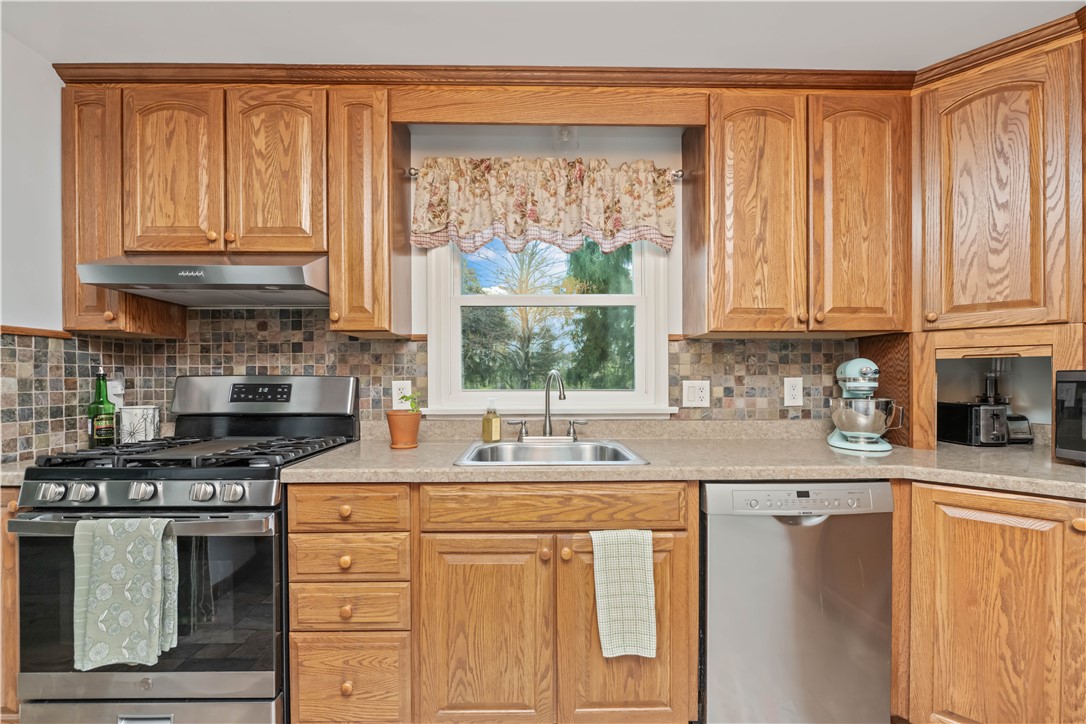 191 Hamlin Center Road Hamlin, NY 14468 - Photo 4 of 28