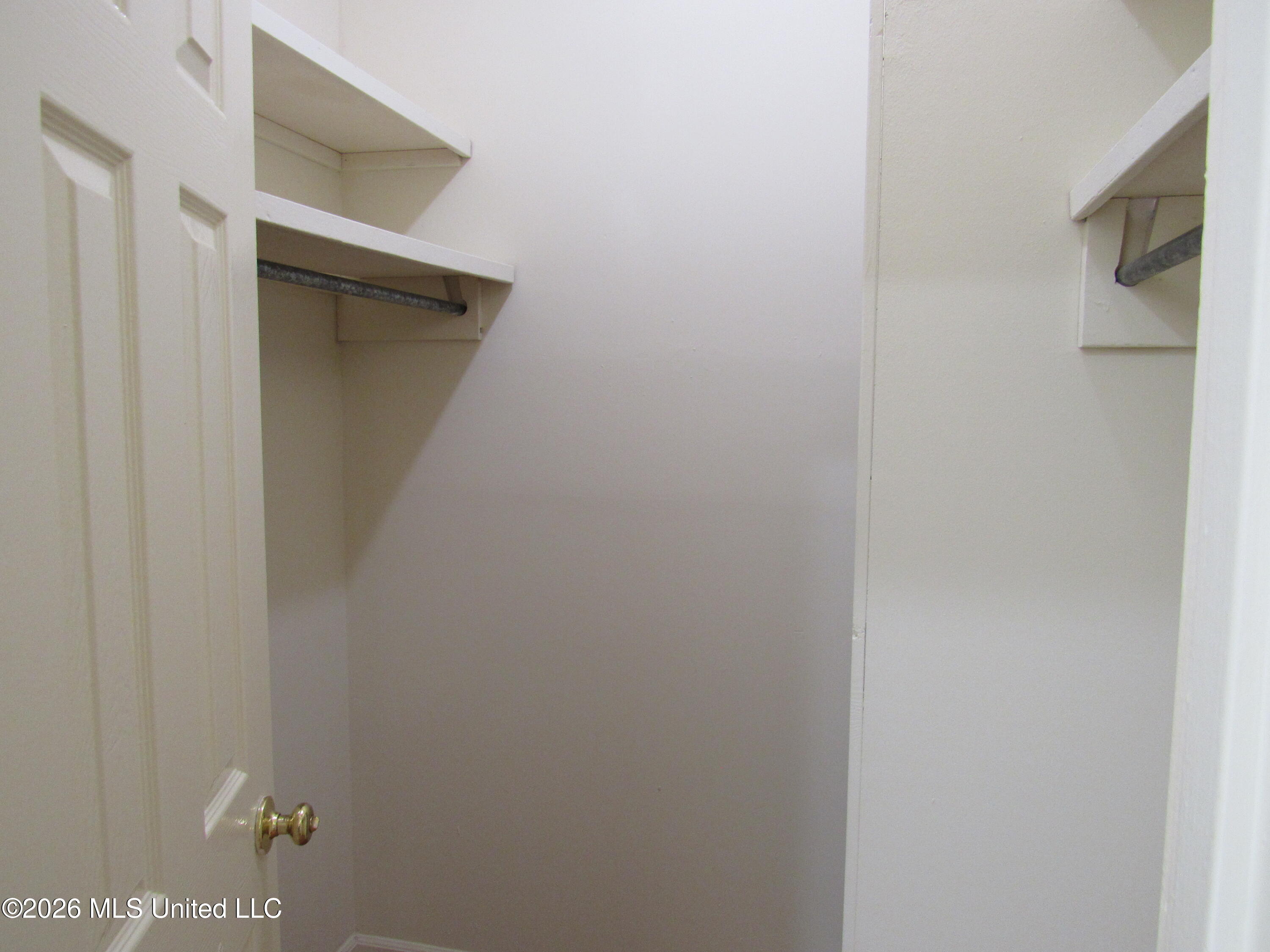 907 Morningside Street, Unit B5 Jackson, MS 39202 - Photo 13 of 15 2D1A5B81-6D1D-470C-AD78-B8FFFDE8ED45