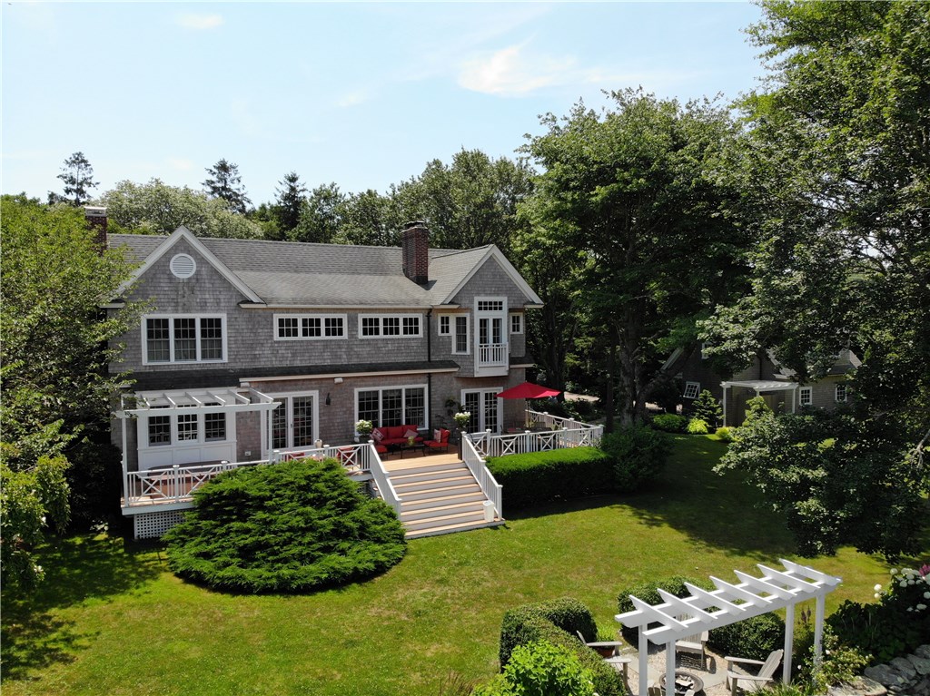 78 Whittier Road Jamestown, RI 02835 - Photo 3 of 38 Gallery Image 3