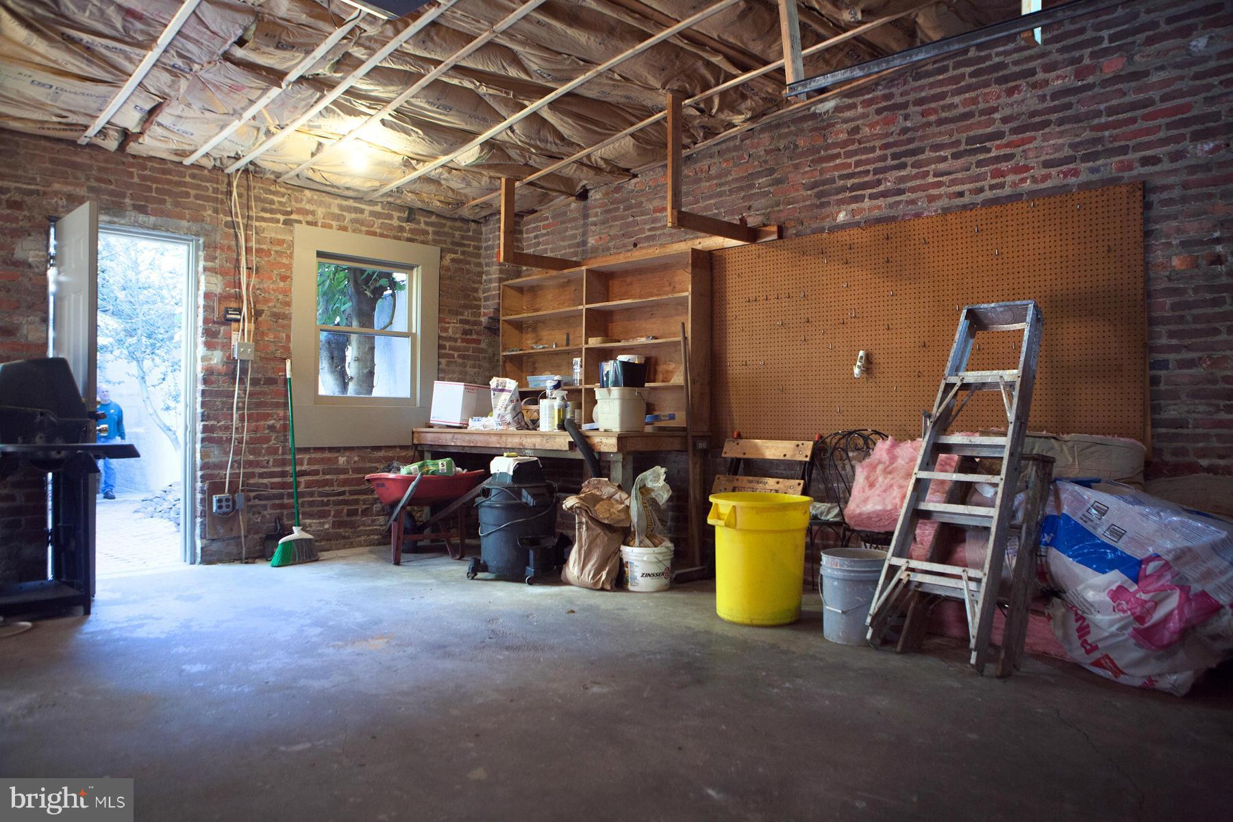 226 11th Street Northeast Washington, DC 20002 - Photo 15 of 30 Garage Southeast