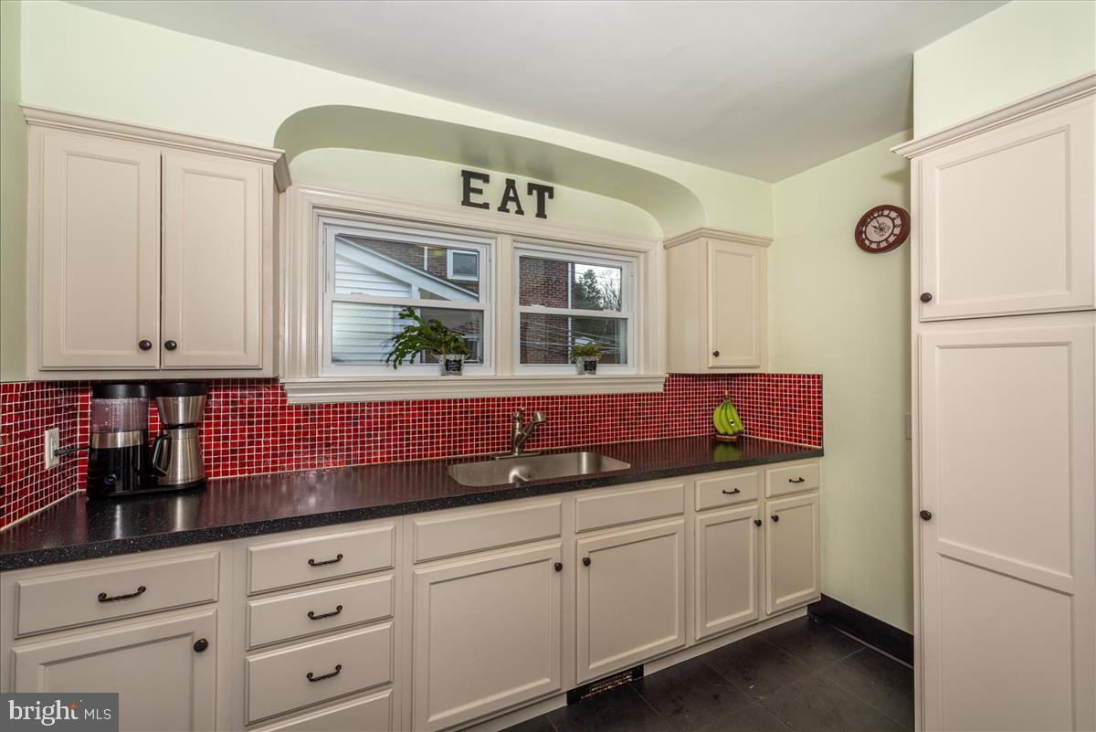 814 Old Wyomissing Road Reading, PA 19611 - Photo 10 of 21 Gallery Image 10