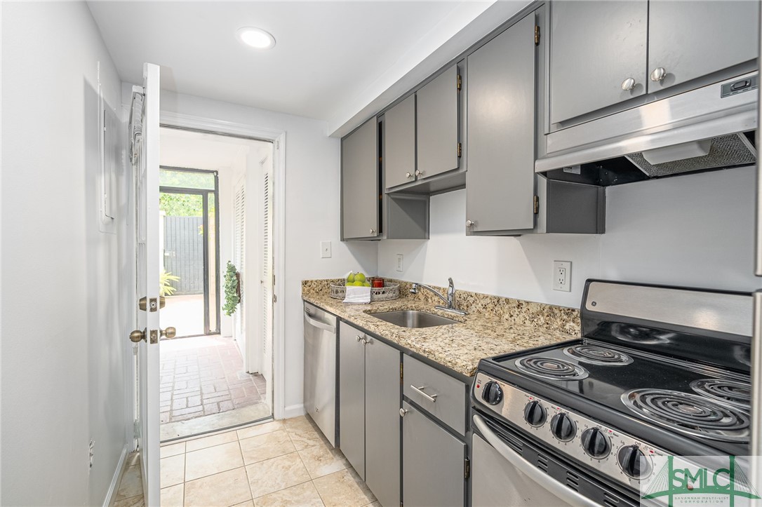 103 West Taylor Street Savannah, GA 31401 - Photo 35 of 43