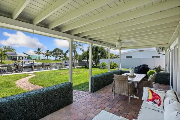 $3,850 | 3596 Beach Drive Southeast, St. Petersburg, FL 33705