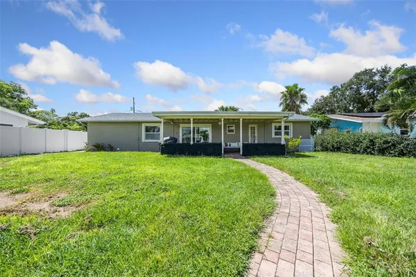 $3,850 | 3596 Beach Drive Southeast, St. Petersburg, FL 33705