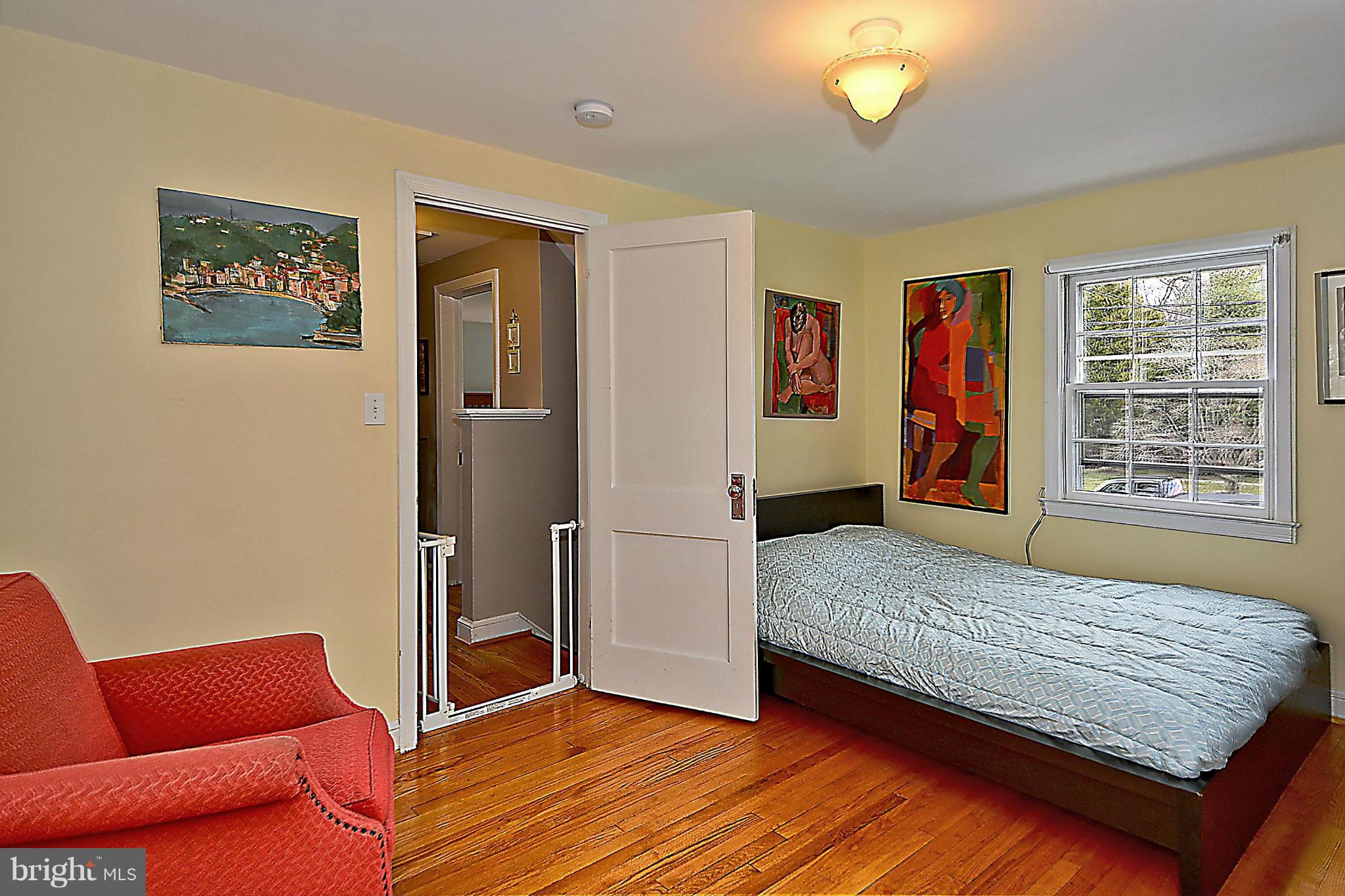 9510 Warren Street Silver Spring, MD 20910 - Photo 21 of 28 Bedroom