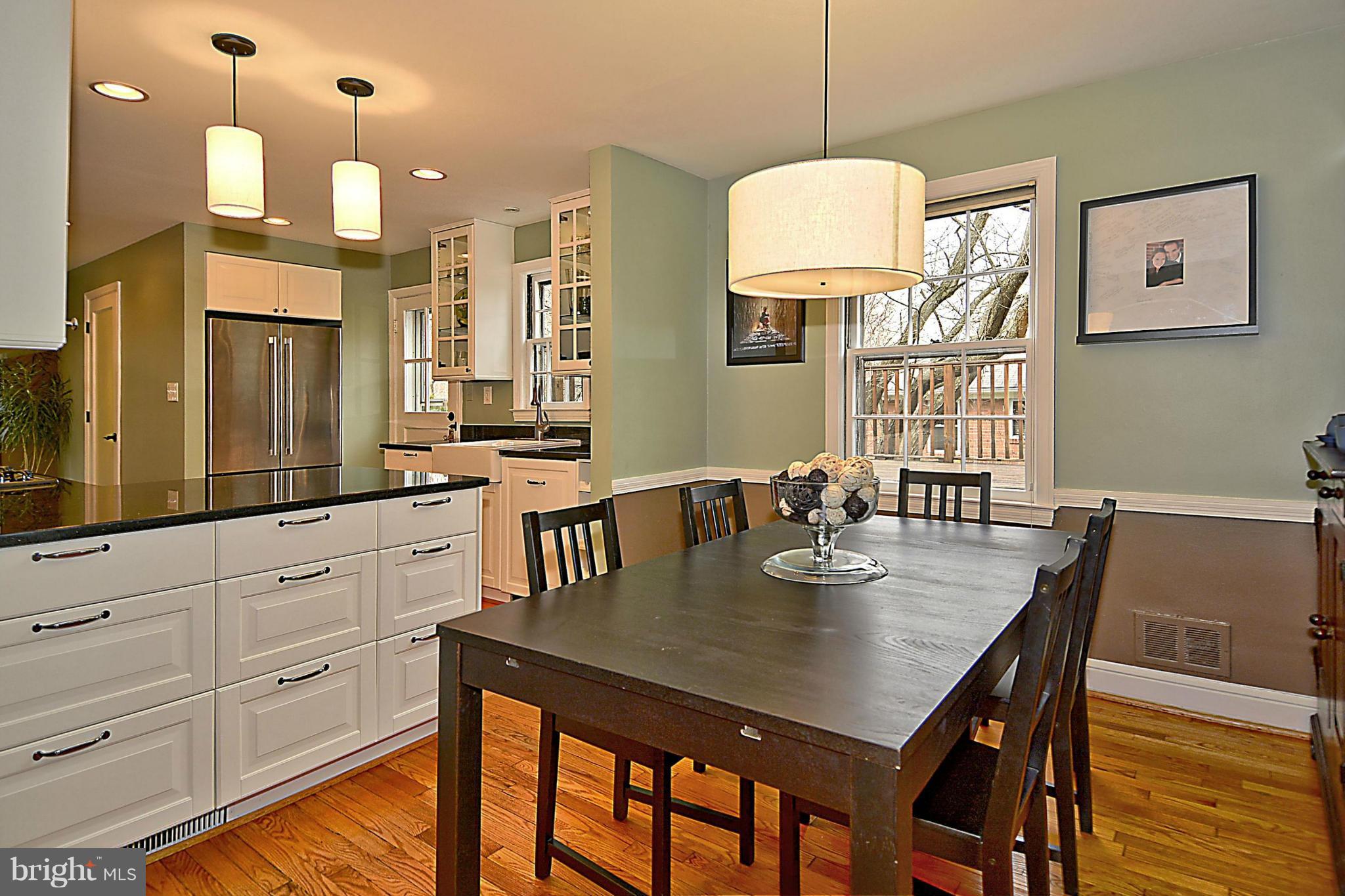 9510 Warren Street Silver Spring, MD 20910 - Photo 7 of 28 Dining Room