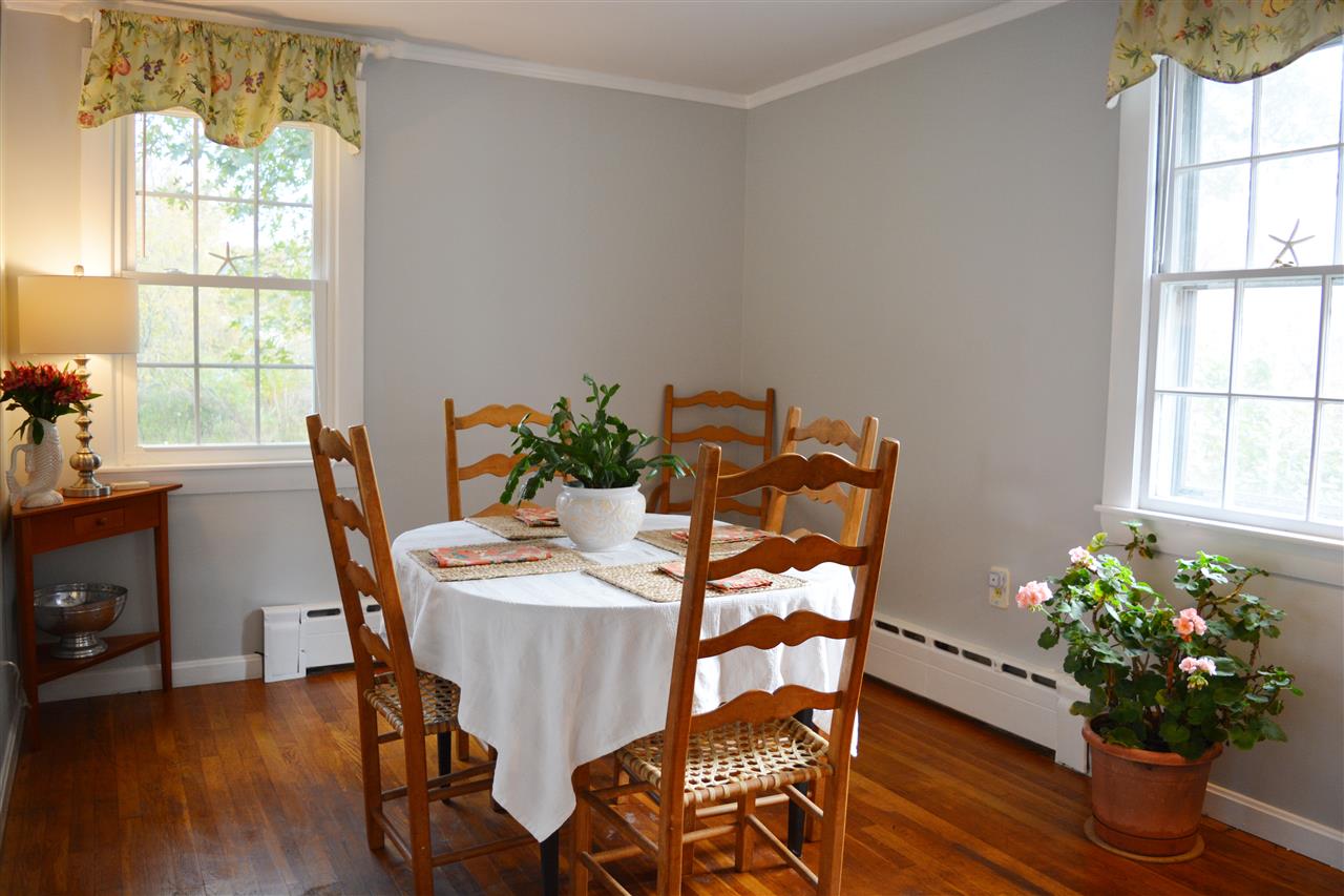 60 South Road North Hampton, NH 03862 - Photo 4 of 40