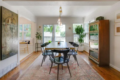 $395,000 | 2627 West 10th Street, Dallas, TX 75211