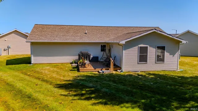 $220,000 | 20 Cobblestone Boulevard, Gas City, IN 46933