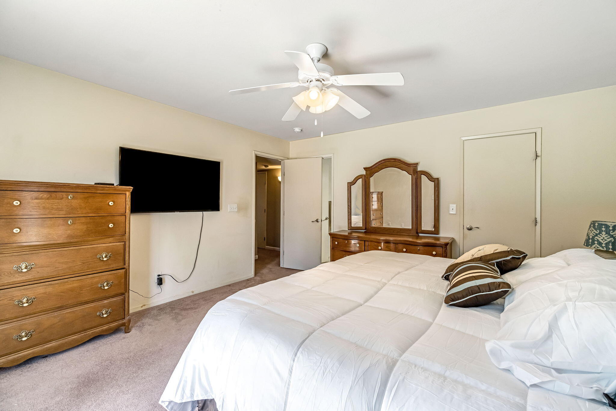 717 East Spring Lane Lemoore, CA 93245 - Photo 16 of 40