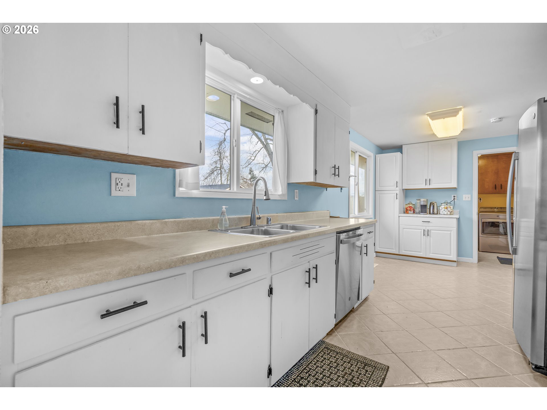 586 45th Place Northeast Salem, OR 97301 - Photo 12 of 39