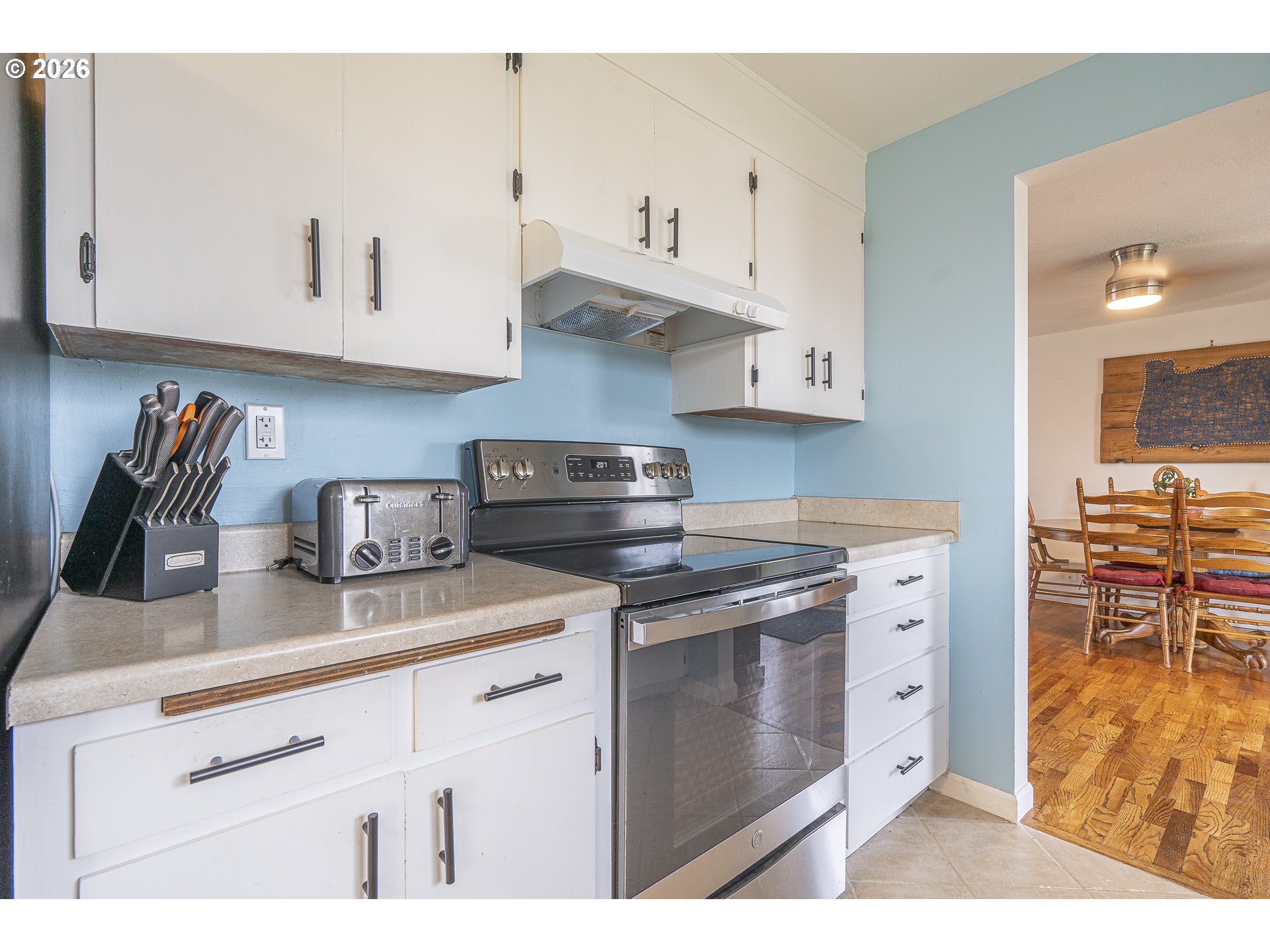 586 45th Place Northeast Salem, OR 97301 - Photo 17 of 39