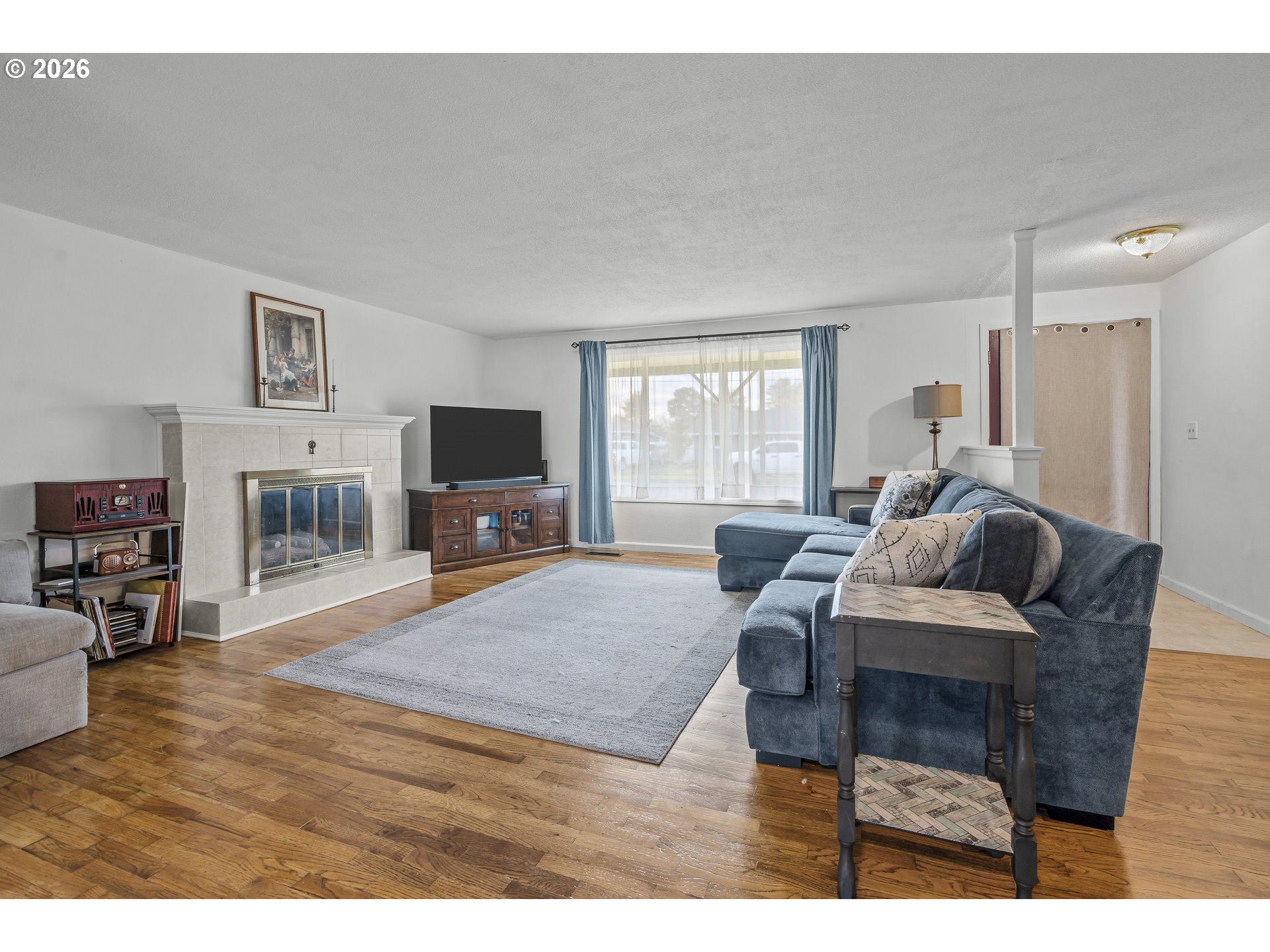 586 45th Place Northeast Salem, OR 97301 - Photo 4 of 39