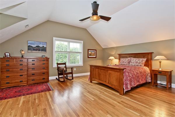 188 Clapp Road Scituate, MA 02066 - Photo 9 of 24 Gallery Image 9