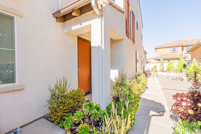 39580 Strada Pozzo Lake Elsinore, CA 92532 - Photo 3 of 67