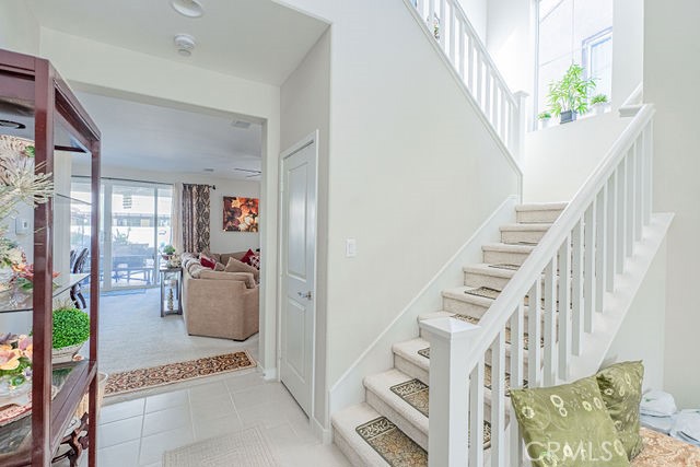 39580 Strada Pozzo Lake Elsinore, CA 92532 - Photo 10 of 67 a view of entryway and hall