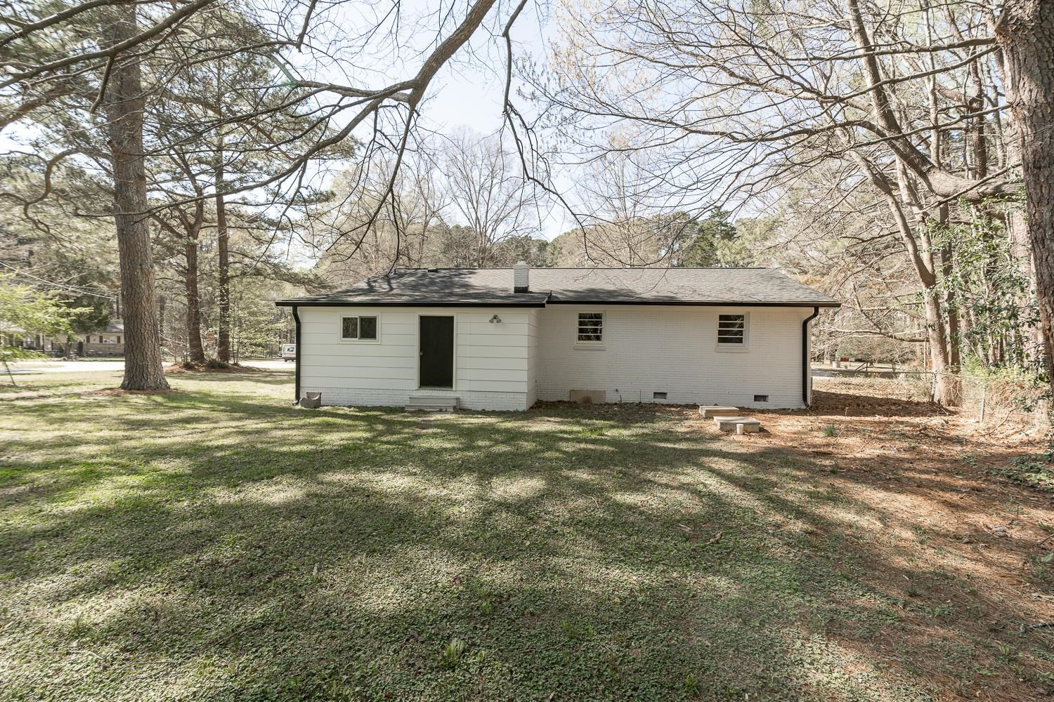 625 Locust Lane Raleigh, NC 27603 - Photo 5 of 22 Photo 5