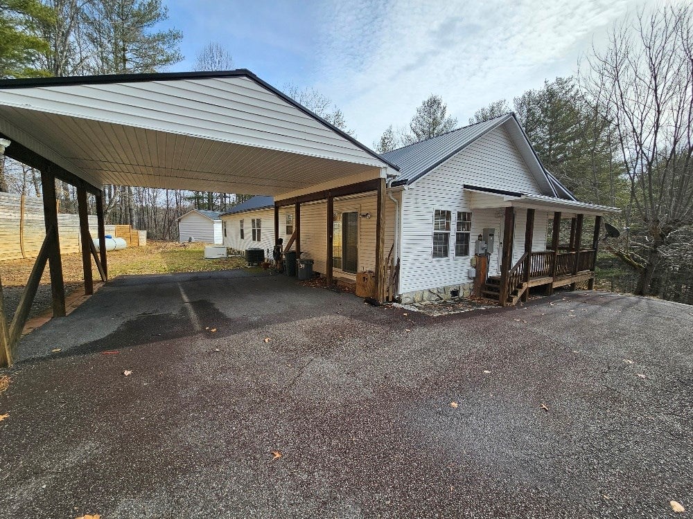 62 Sugar Shack Road Independence, VA 24348 - Photo 6 of 31 Gallery Image 6